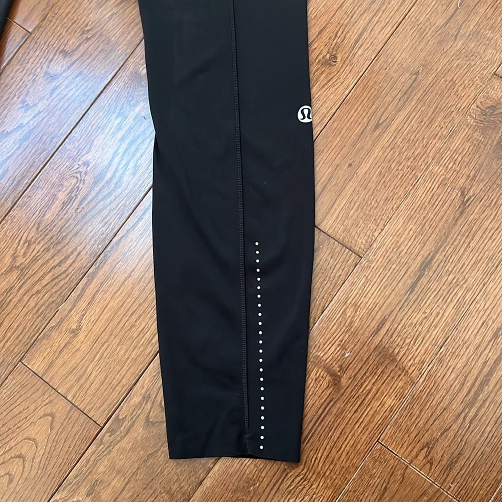 Black Lululemon leggings - Picture 2 of 4
